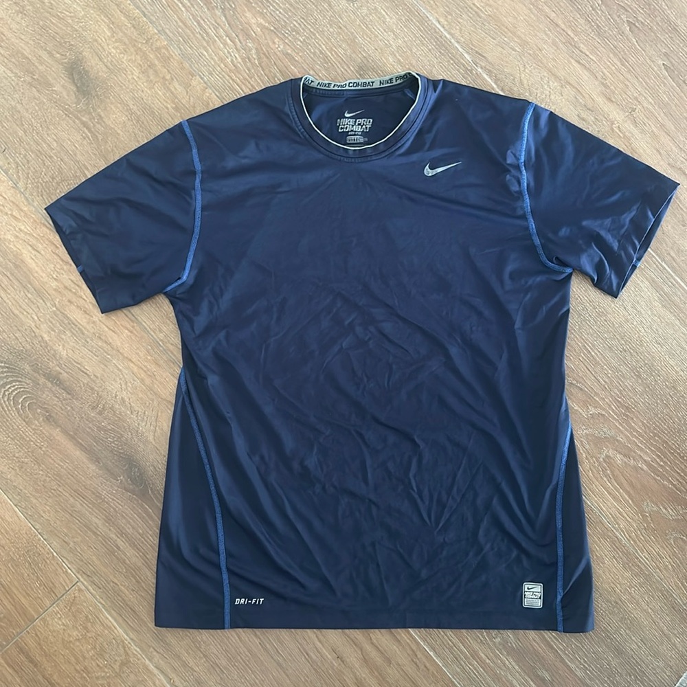 NIKE PRO COMBAT DRI FIT MENS short sleeve tee shirt. Size XXL. Color navy.